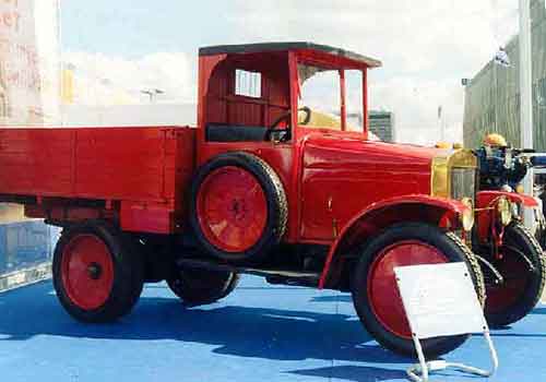 Первый советский грузовой автомобиль АМО-Ф15