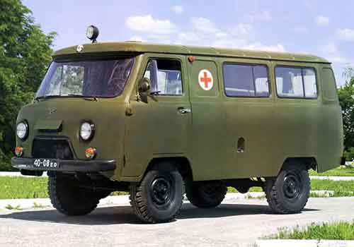 Грузопассажирский полноприводный автомобиль УАЗ-452 «Буханка»