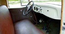 Салон и панель приборов автомобиля ГАЗ-М-415