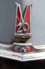 Эмблема автомобиля ГАЗ-М20 "Побдеа"