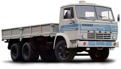 Трехосный грузовик КамАЗ-5320 вид сбоку