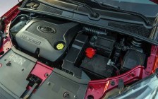 Двигатель и подкапотное пространство автомобиля Lada XRAY