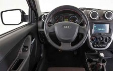 Салон и панель приборов автомобиля Lada Granta Sport с мультимедийной системой